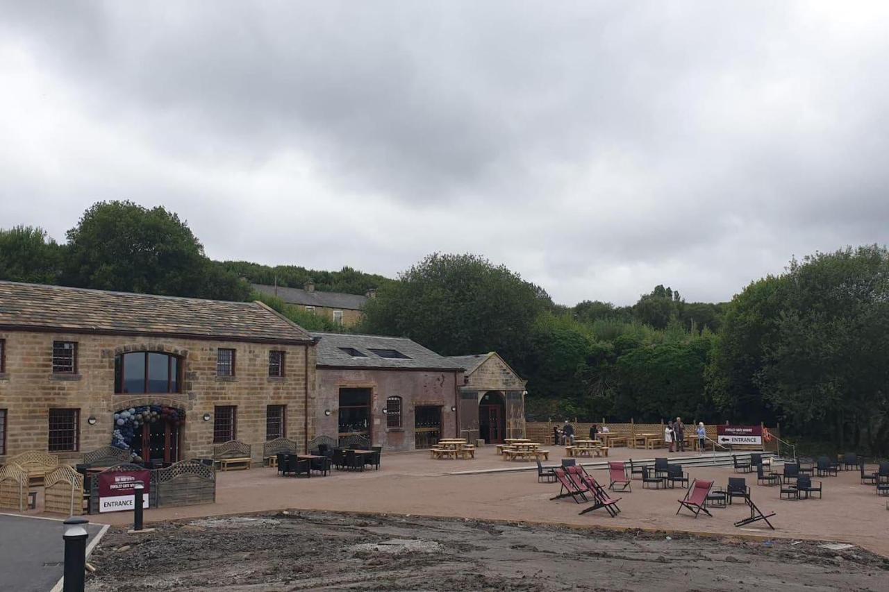 Buck - En-Suite Room In Canalside Guesthouse Burnley Exterior foto