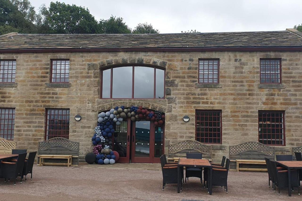 Buck - En-Suite Room In Canalside Guesthouse Burnley Exterior foto